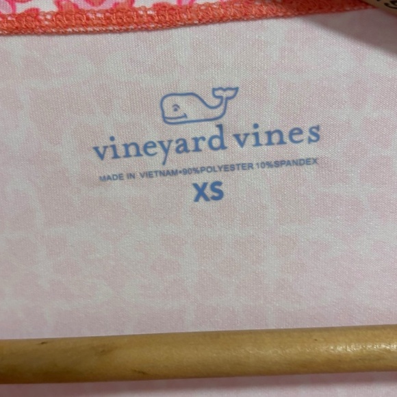 NWT vineyard vines printed sankaty boatneck top - Picture 3 of 7